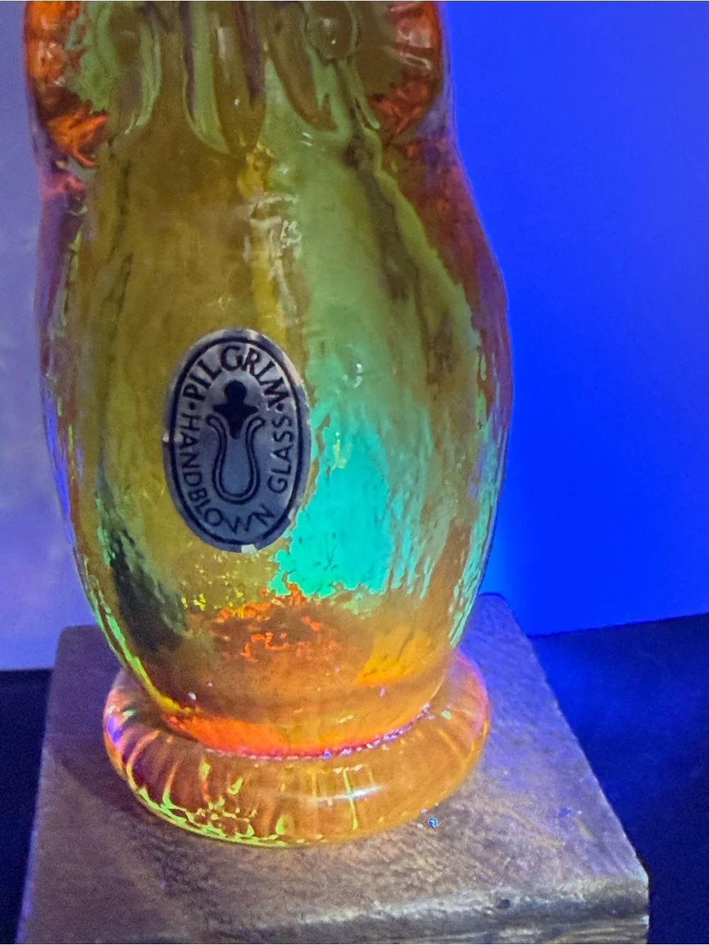 *GLOWS* Vintage 1970s Pilgrim Glass Amberina Owl Figurine – With Original Label!